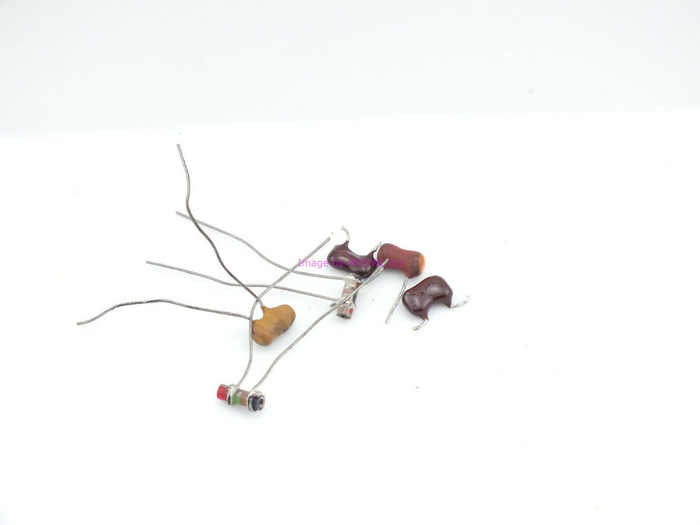 20pF Assorted Caps Capacitors From a Ham Estate LOT (bin52) - Dave's Hobby Shop by W5SWL