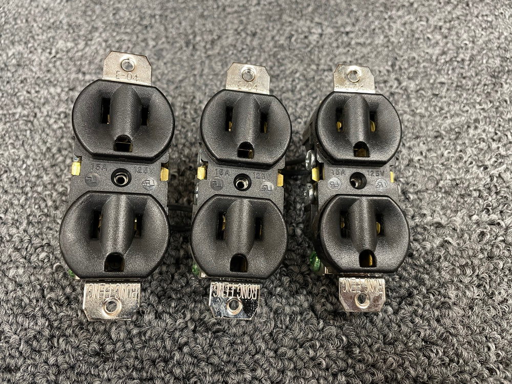 APC Outlets From Back-UPS Pro 1100 BP1100 - Dave's Hobby Shop by W5SWL