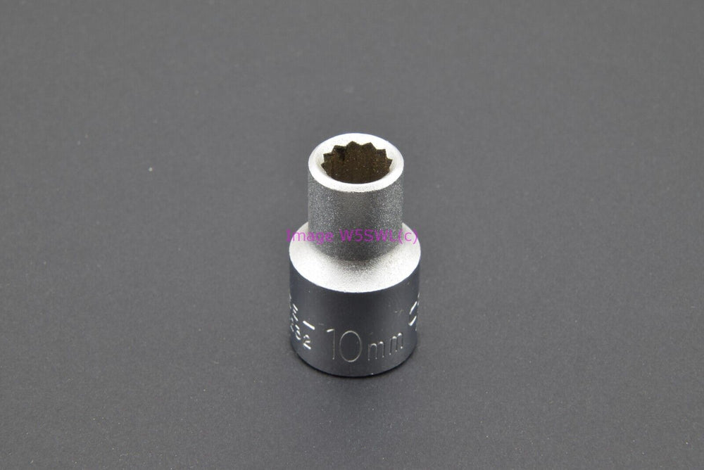 Vintage Craftsman Socket 1/2" Drive 12pt 10mm Metric Shallow EE (binT17) - Dave's Hobby Shop by W5SWL