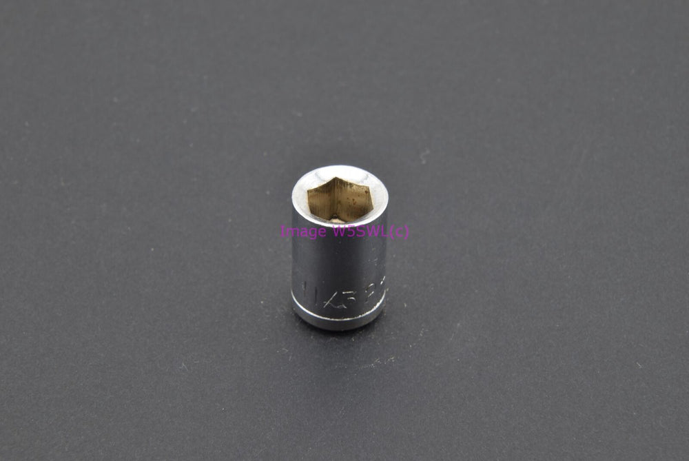 11/32 6pt Shallow SAE 1/4 Drive Socket (binT443) - Dave's Hobby Shop by W5SWL