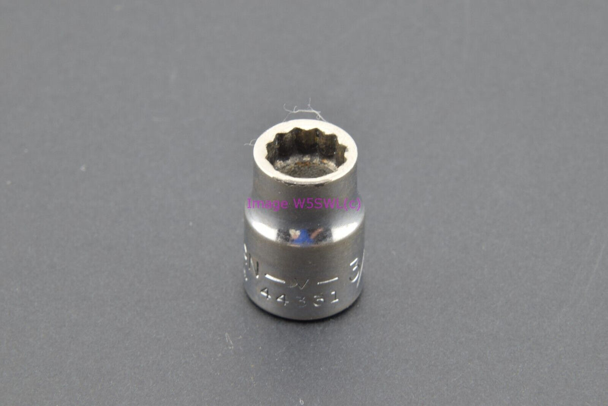 Craftsman 3/8 12pt 3/8"-Drive Shallow Vintage Socket V (binT246) - Dave's Hobby Shop by W5SWL
