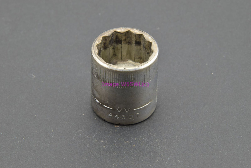 Craftsman 17mm (M/M) 12pt Shallow Metric 3/8 Drive Vintage Socket -V V- (binT72) - Dave's Hobby Shop by W5SWL