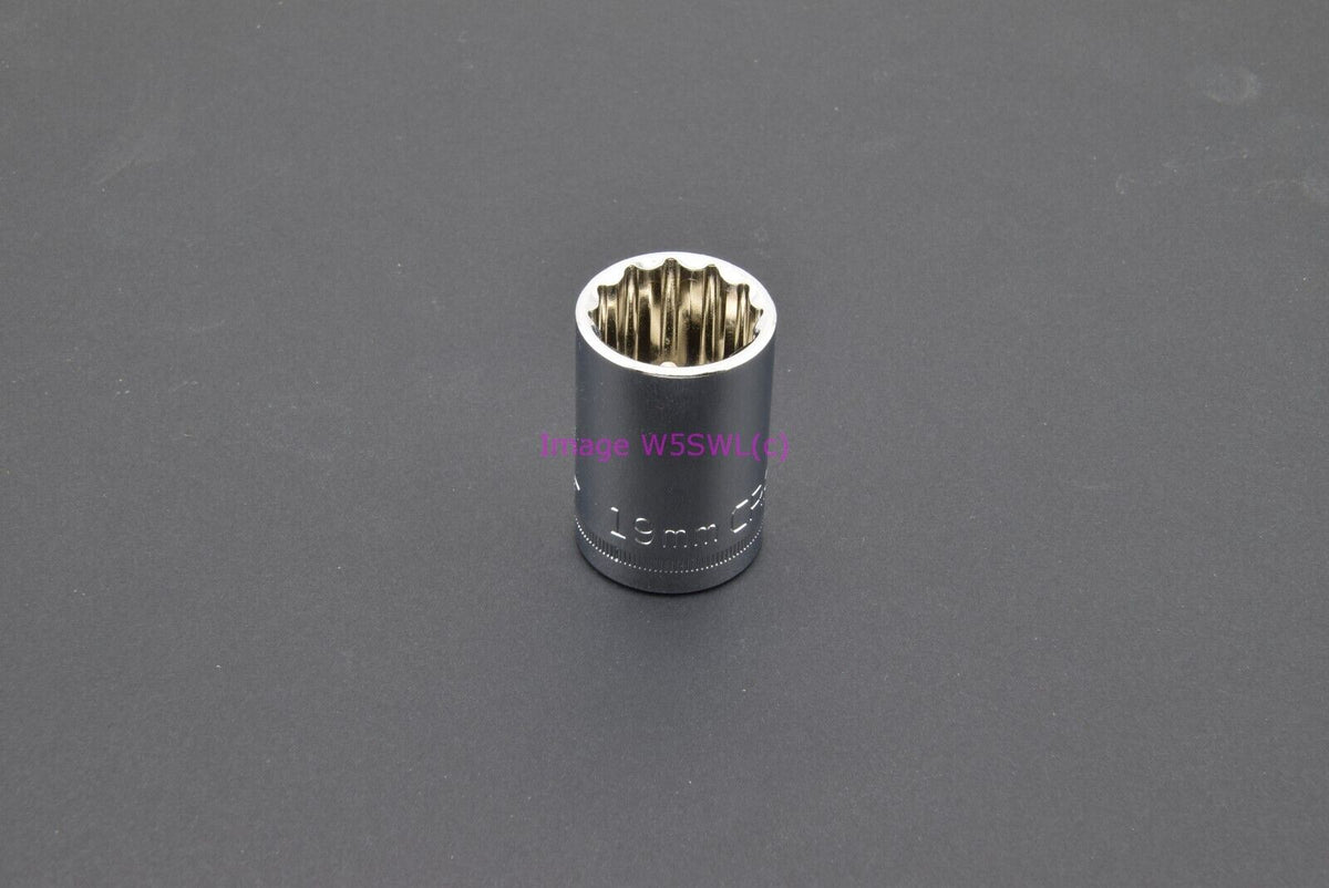 Craftsman Socket 1/2" Drive 12pt 19mm Metric Shallow (bin30) - NEW - Dave's Hobby Shop by W5SWL