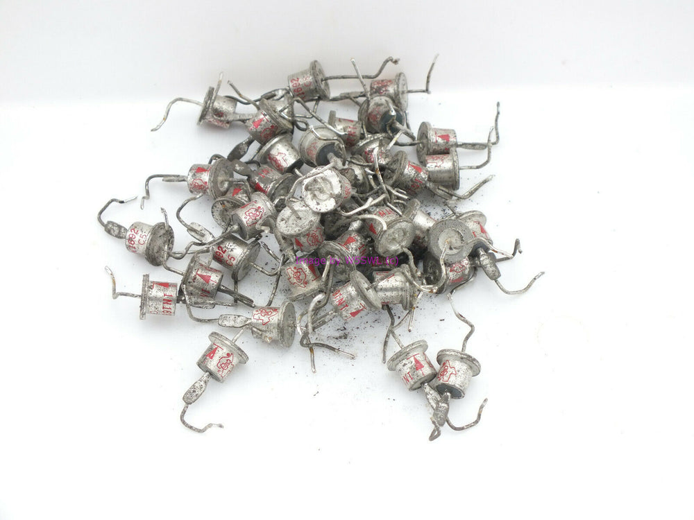 1N1692 Lot From a Ham Estate (bin68) - Dave's Hobby Shop by W5SWL