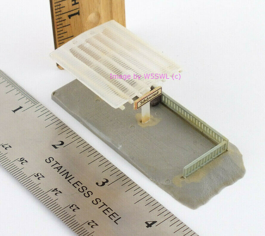 Structure from Model Railroad Layout (bin3) - Dave's Hobby Shop by W5SWL
