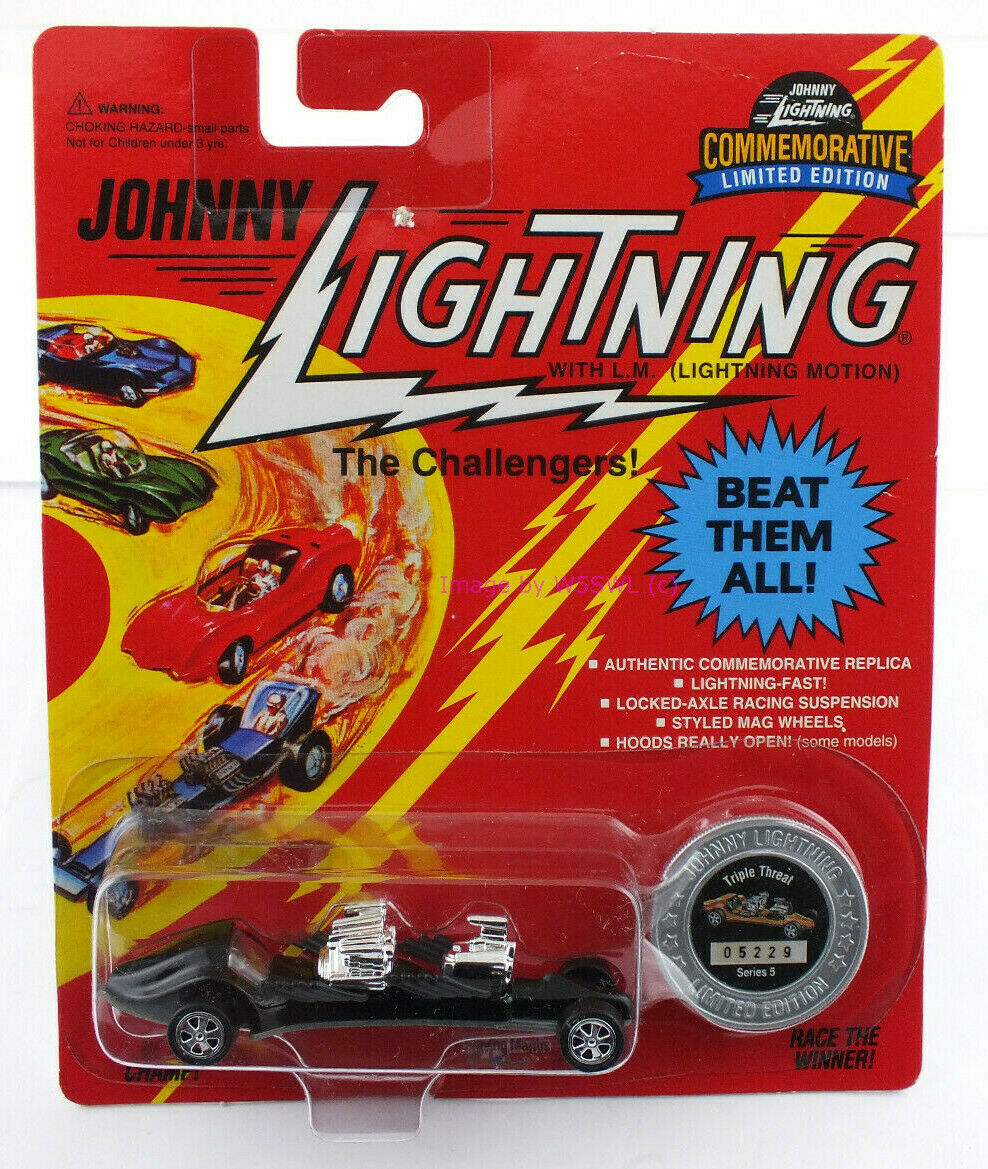 1995 Johnny Lightning The Challengers Triple Threat (bin1) - Dave's Hobby Shop by W5SWL