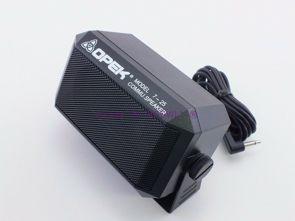 Communications Speaker Deluxe 8 Watt - Cable & Plug - Dave's Hobby Shop by W5SWL