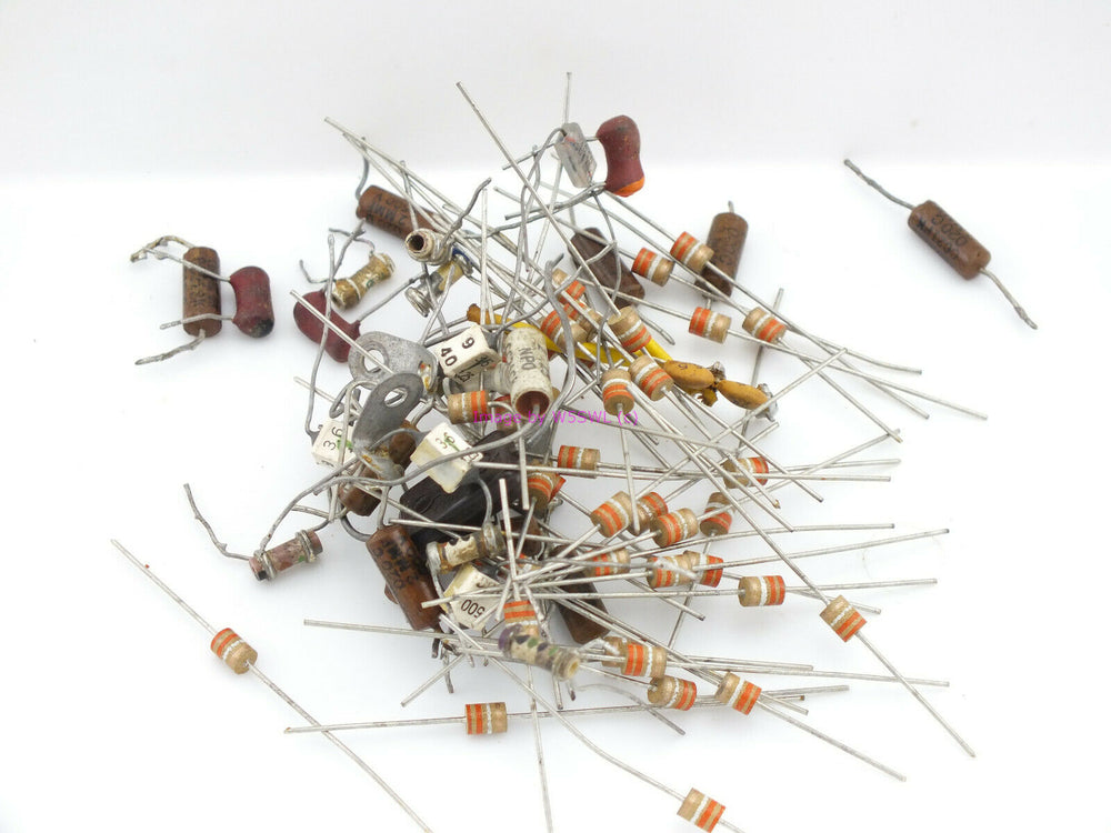 4pF and 5pF Assorted Caps Capacitors From a Ham Estate LOT (bin44) - Dave's Hobby Shop by W5SWL