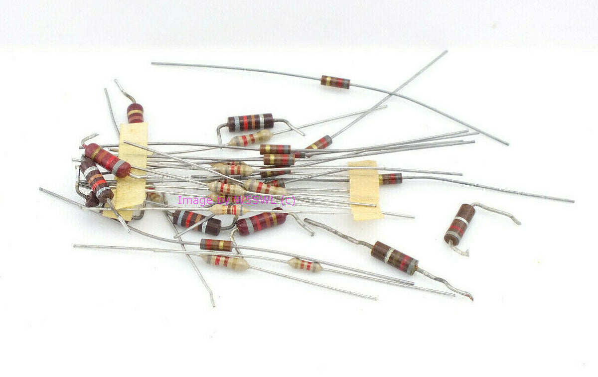 820 Ohm Resistor Lot From a Ham Estate (bin68) - Dave's Hobby Shop by W5SWL